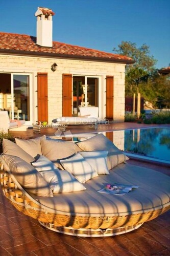 Thumbnail 4957354 - 16