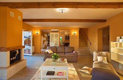 Thumbnail 4957354 - 6