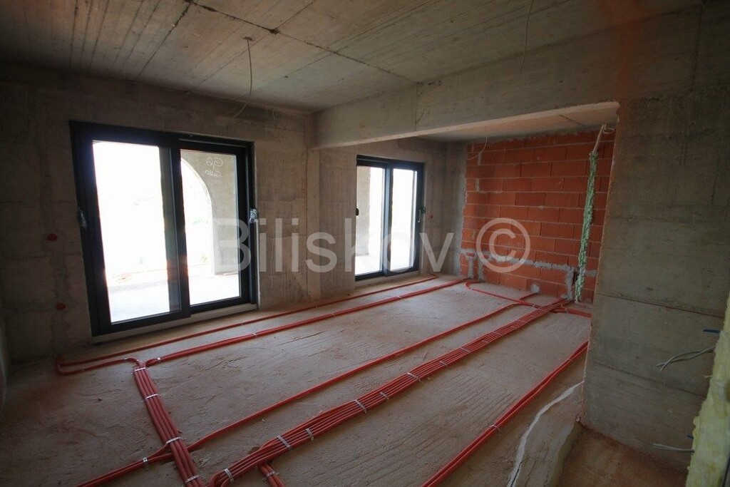 Image 4961465 - 10
