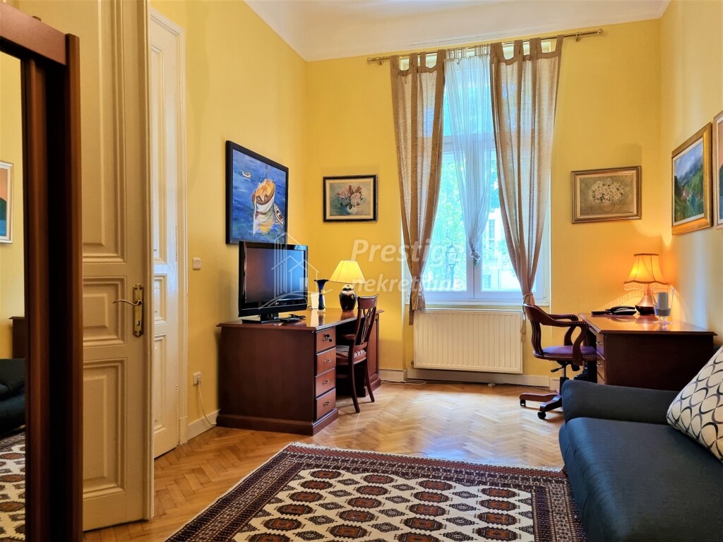 Image 4963667 - 8