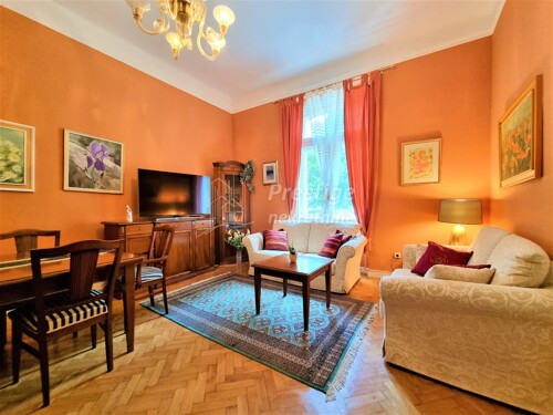 Marulićev trg, prekrasan građanski stan, 120m2