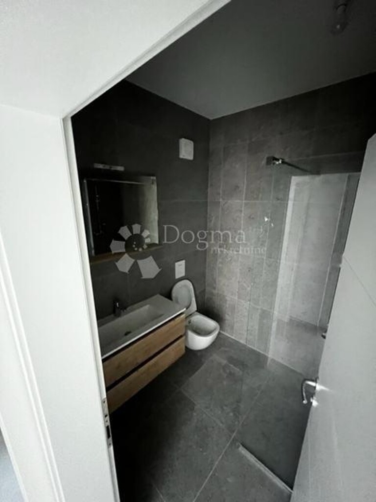 Image 4966732 - 9