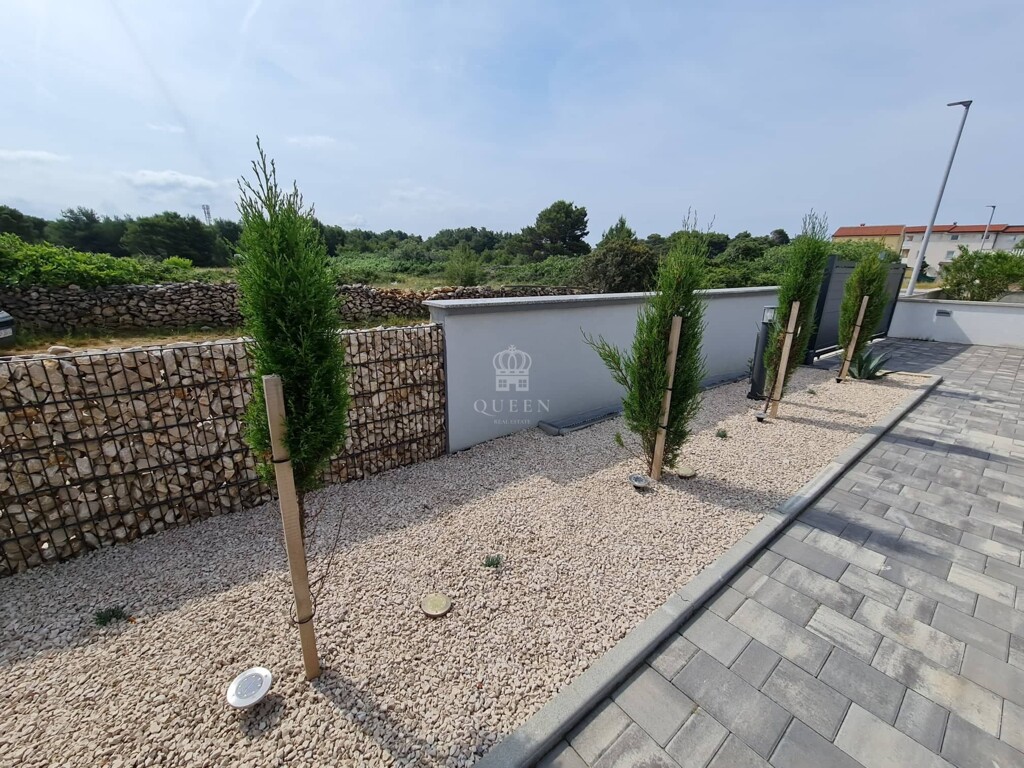 Image 4969292 - 24