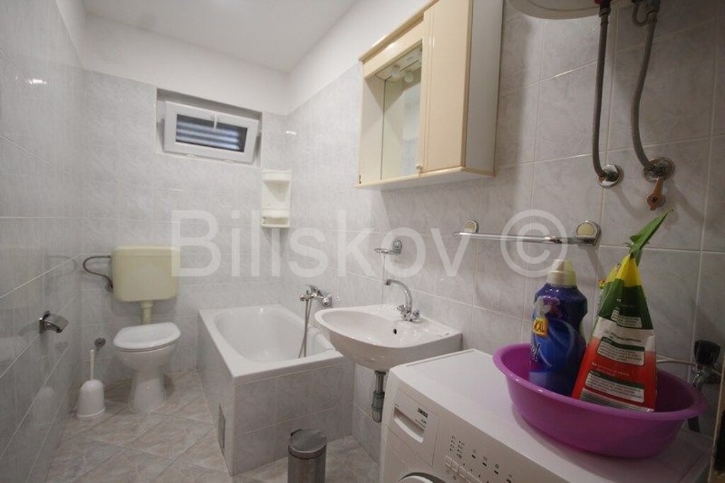 Image 4973440 - 9