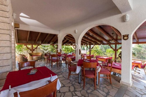 Thumbnail 4976970 - 12