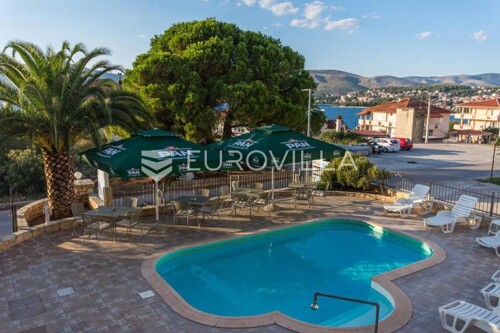 Okrug Gornji, uhodani hotel s restoranom (1280 m2)
