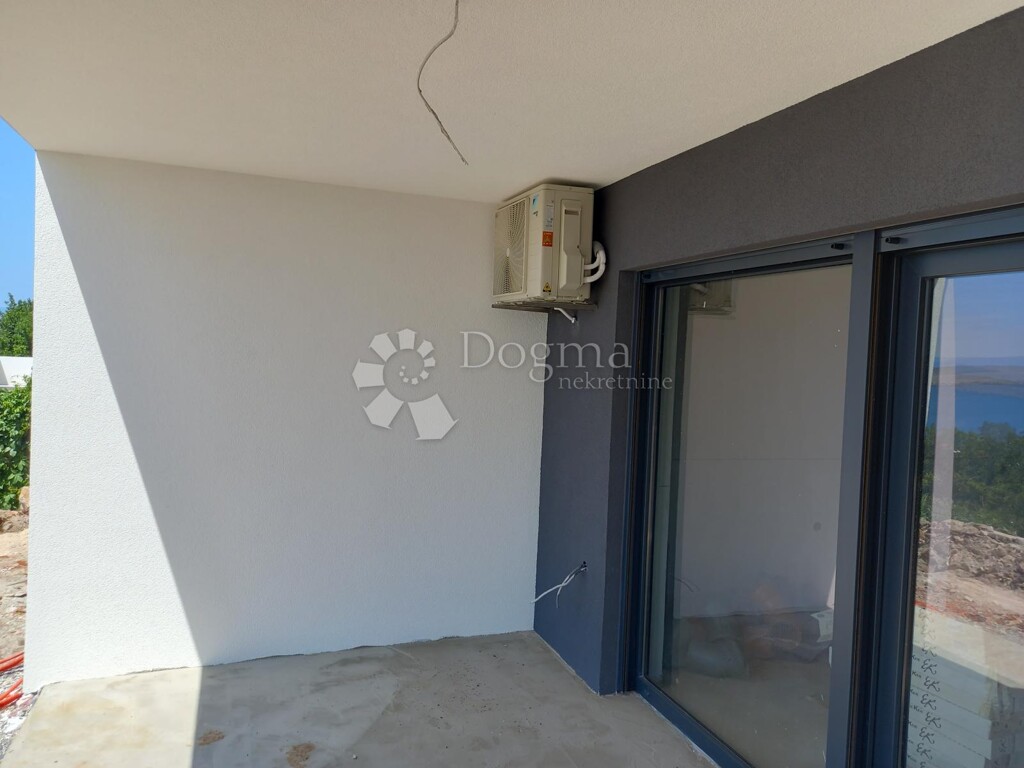 Image 4982833 - 10