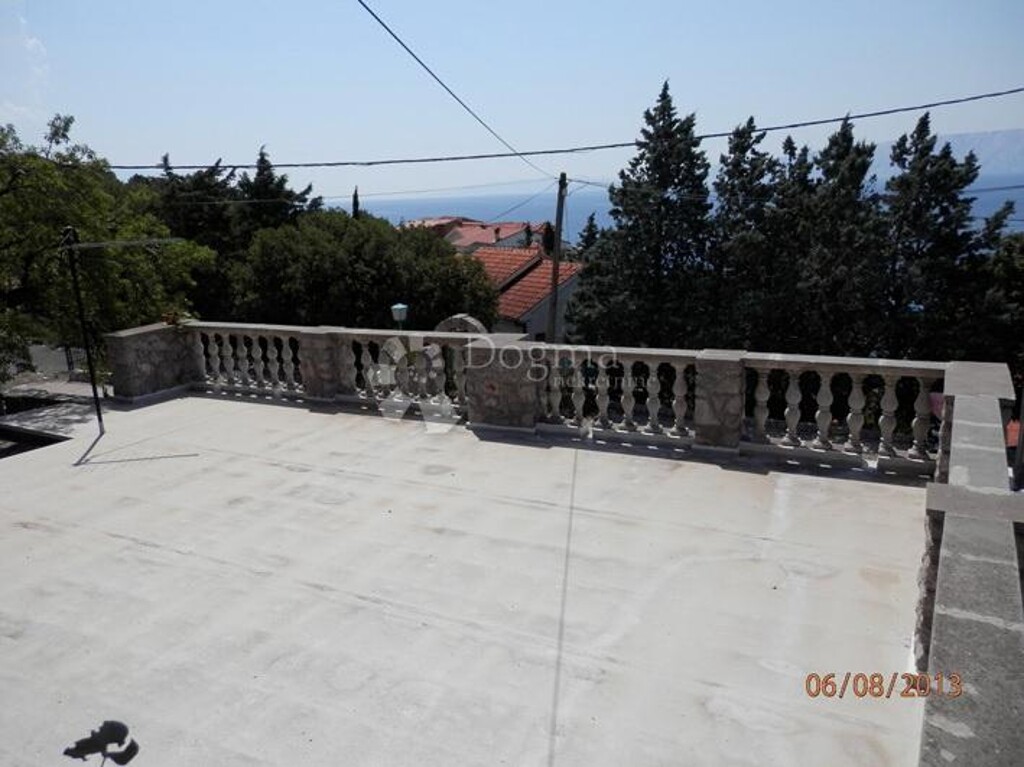 Image 4984782 - 11
