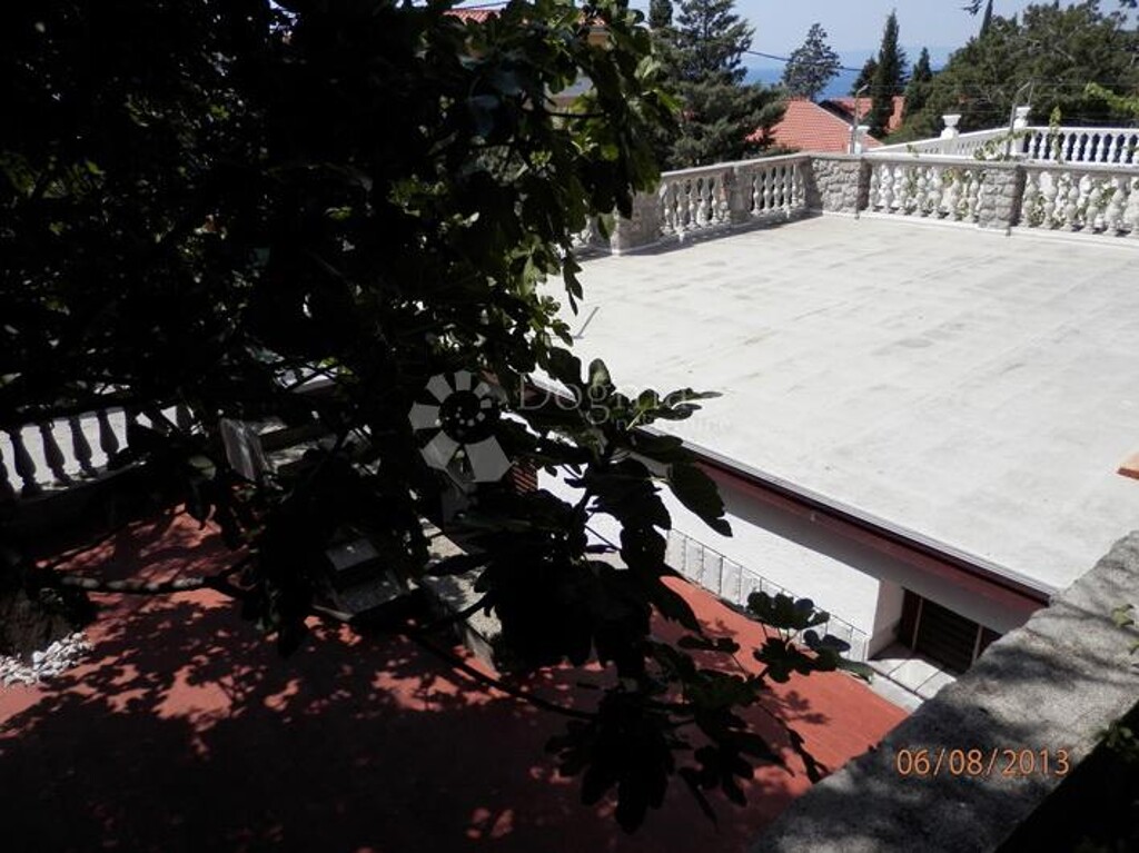 Image 4984782 - 10