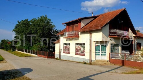 Stambeno poslovni objekt, 220 m2