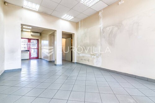 Zaprešić centar, ulični poslovni prostor NKP 34 m2