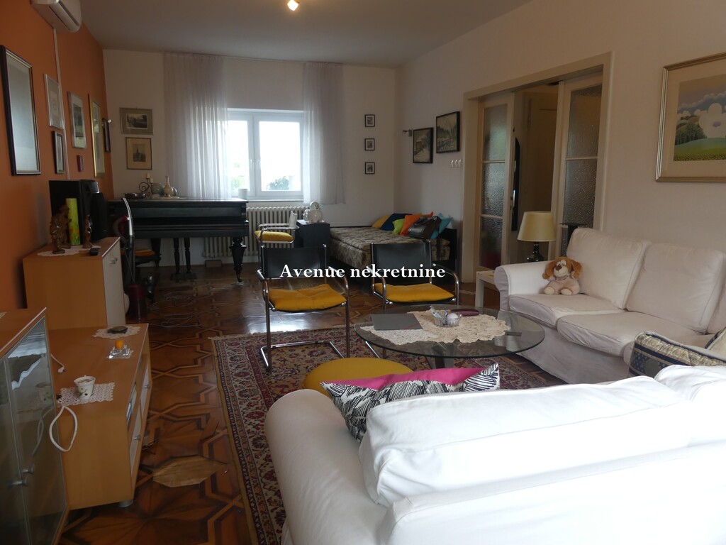 Image 4986929 - 2