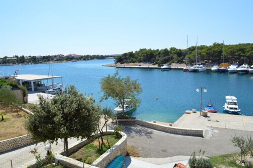 Thumbnail 4989599 - 5