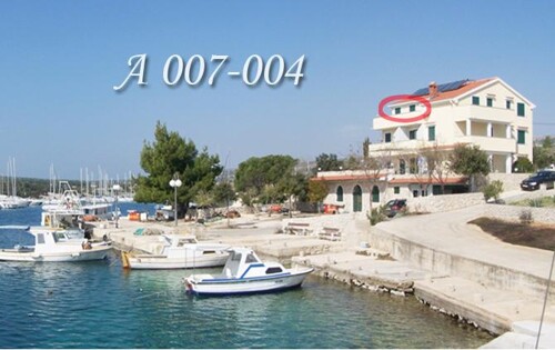 Thumbnail 4989599 - 9