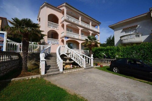 Thumbnail 4989640 - 1