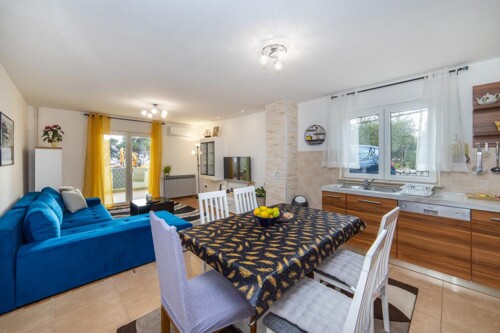 Thumbnail 4989697 - 9