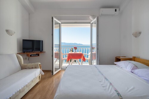 Thumbnail 4989820 - 5