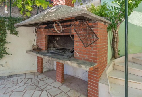 Thumbnail 4990023 - 3