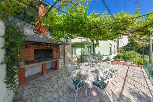 Thumbnail 4990023 - 2