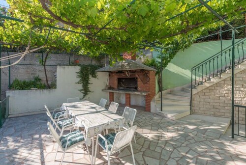 Thumbnail 4990023 - 4