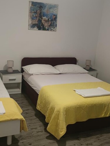 Thumbnail 4990023 - 22