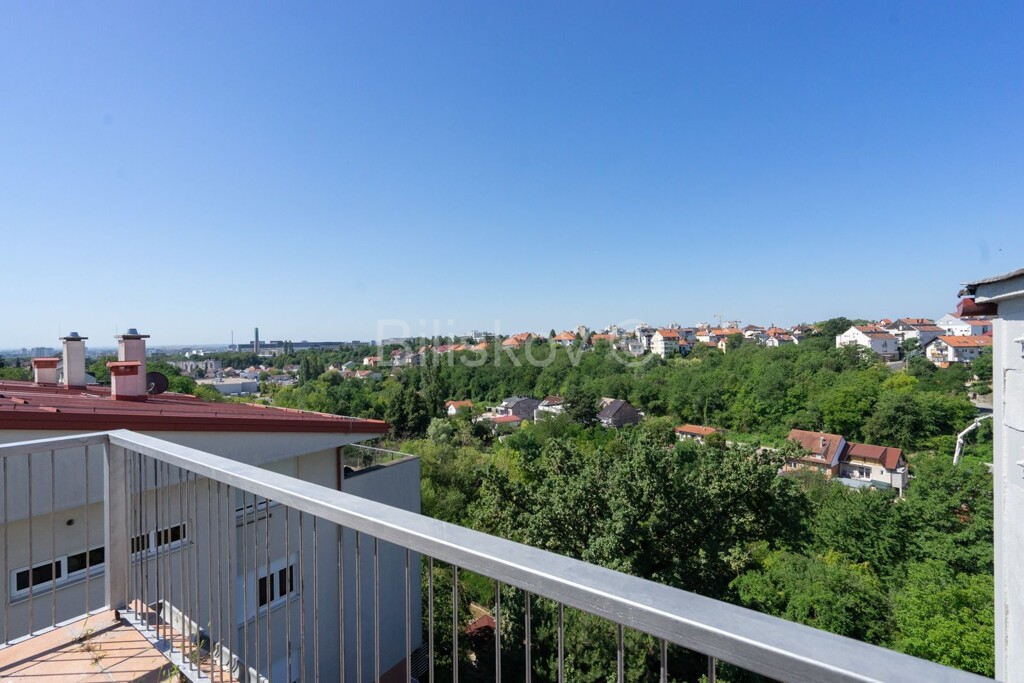 Image 4992078 - 10