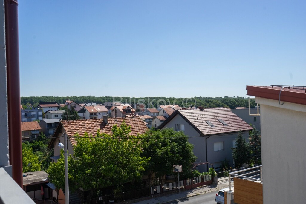Image 4992078 - 11