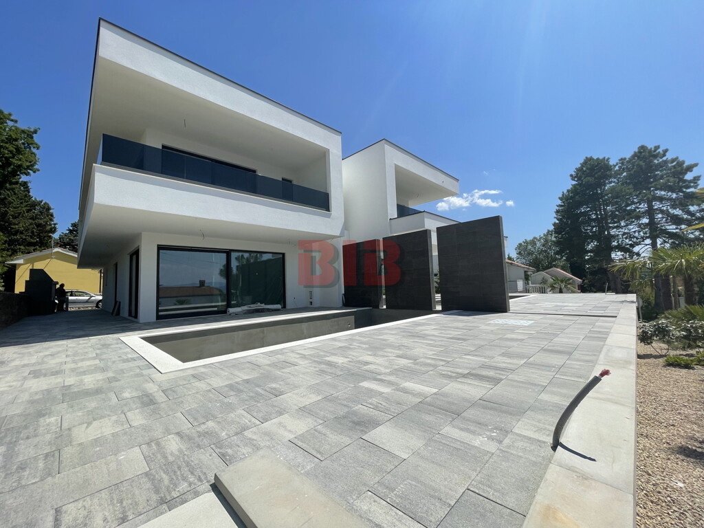 Image 4998690 - 7
