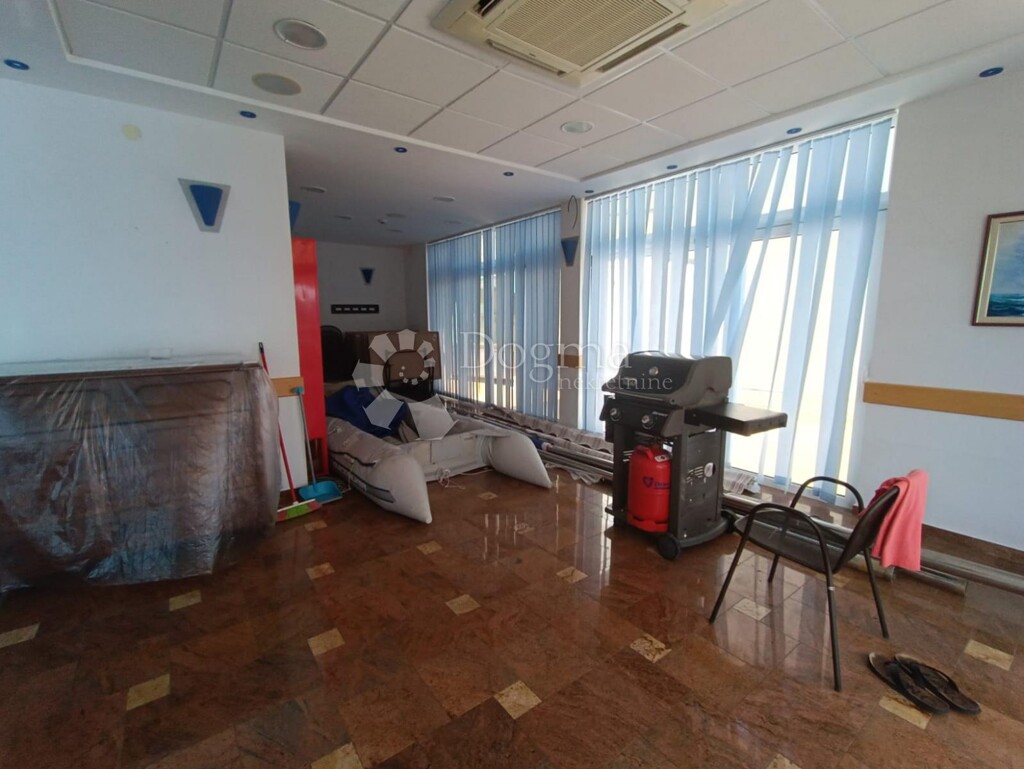 Image 4999297 - 6