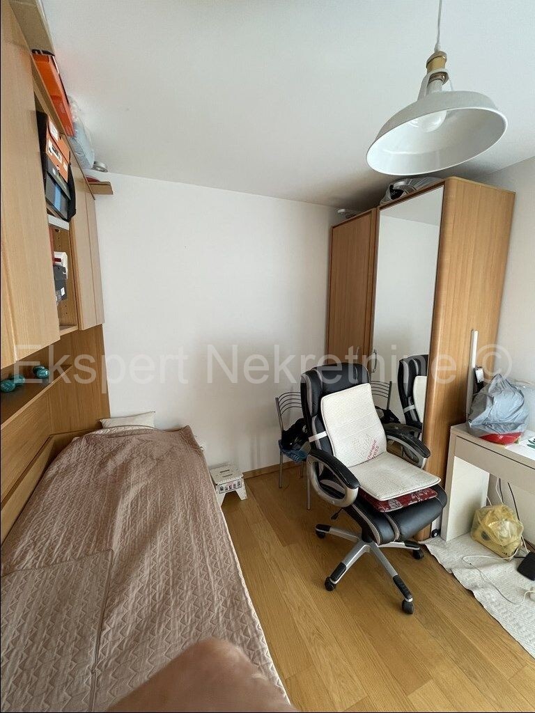 Image 5001827 - 2