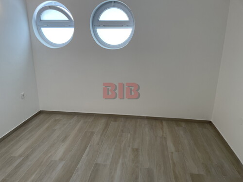 Thumbnail 5016197 - 4