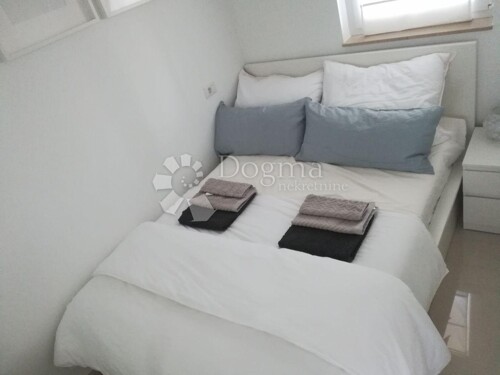 Thumbnail 5017320 - 6