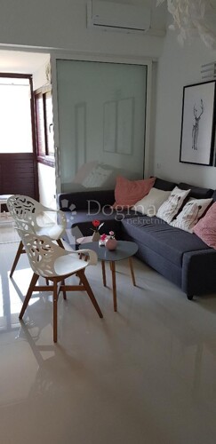 Thumbnail 5017320 - 4