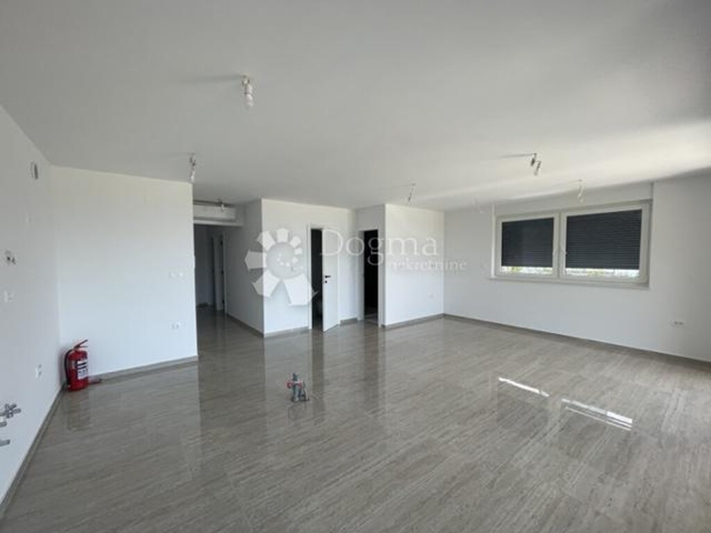 Image 5017335 - 7