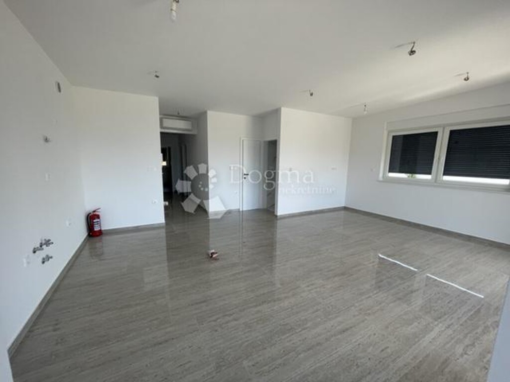 Image 5017336 - 6