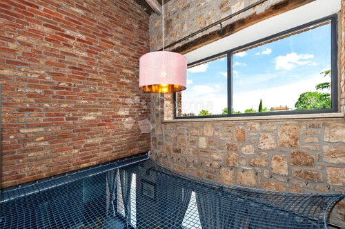 Thumbnail 5031189 - 12