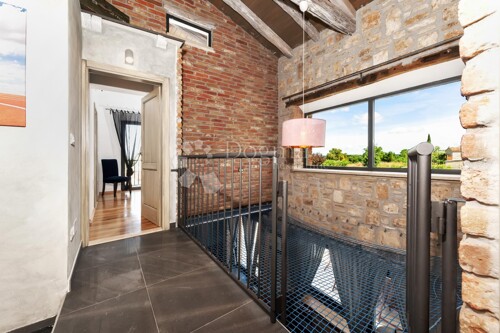 Thumbnail 5031189 - 13