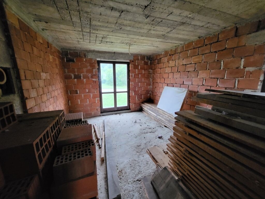 Image 5038018 - 9