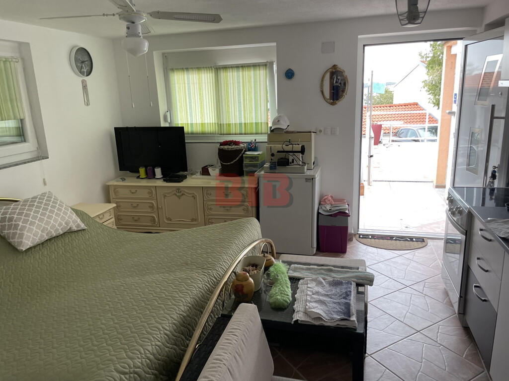 Image 5038251 - 24