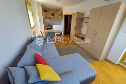 Zagreb, Ravnice, komforan dvosoban stan 50 m2