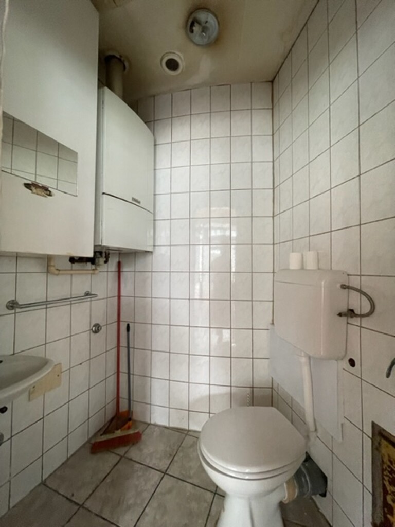 Image 5042269 - 12