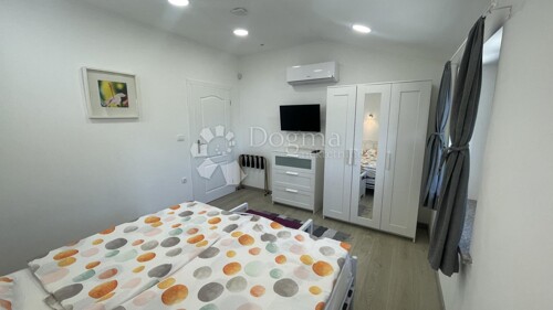 Thumbnail 5075241 - 25