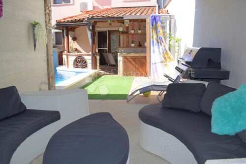 Thumbnail 5075242 - 8