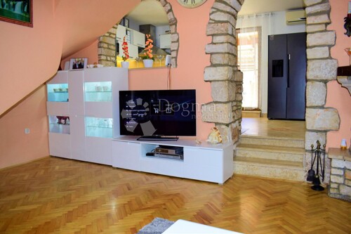 Thumbnail 5075242 - 19