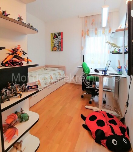 Thumbnail 5088015 - 10