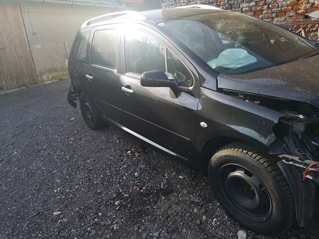Peugeot 307 SW 1,6 16V HDi dijelovi