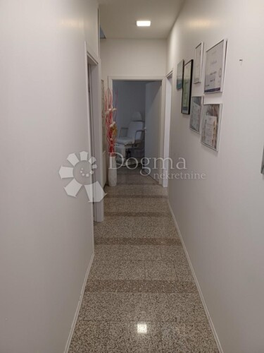 Poslovni prostor u centru Pule