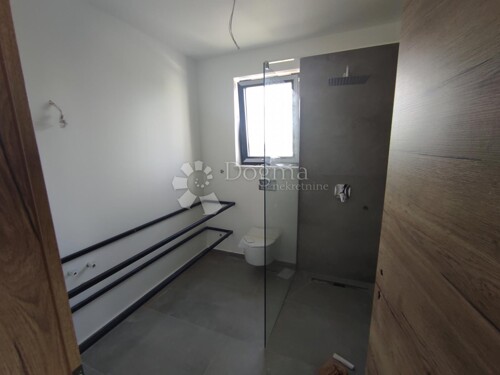 Thumbnail 5115206 - 8