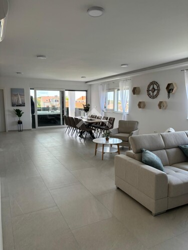 Penthouse sa jacuzzijem, moderna gradnja - Privlaka