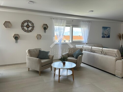 Penthouse sa jacuzzijem, moderna gradnja - Privlaka